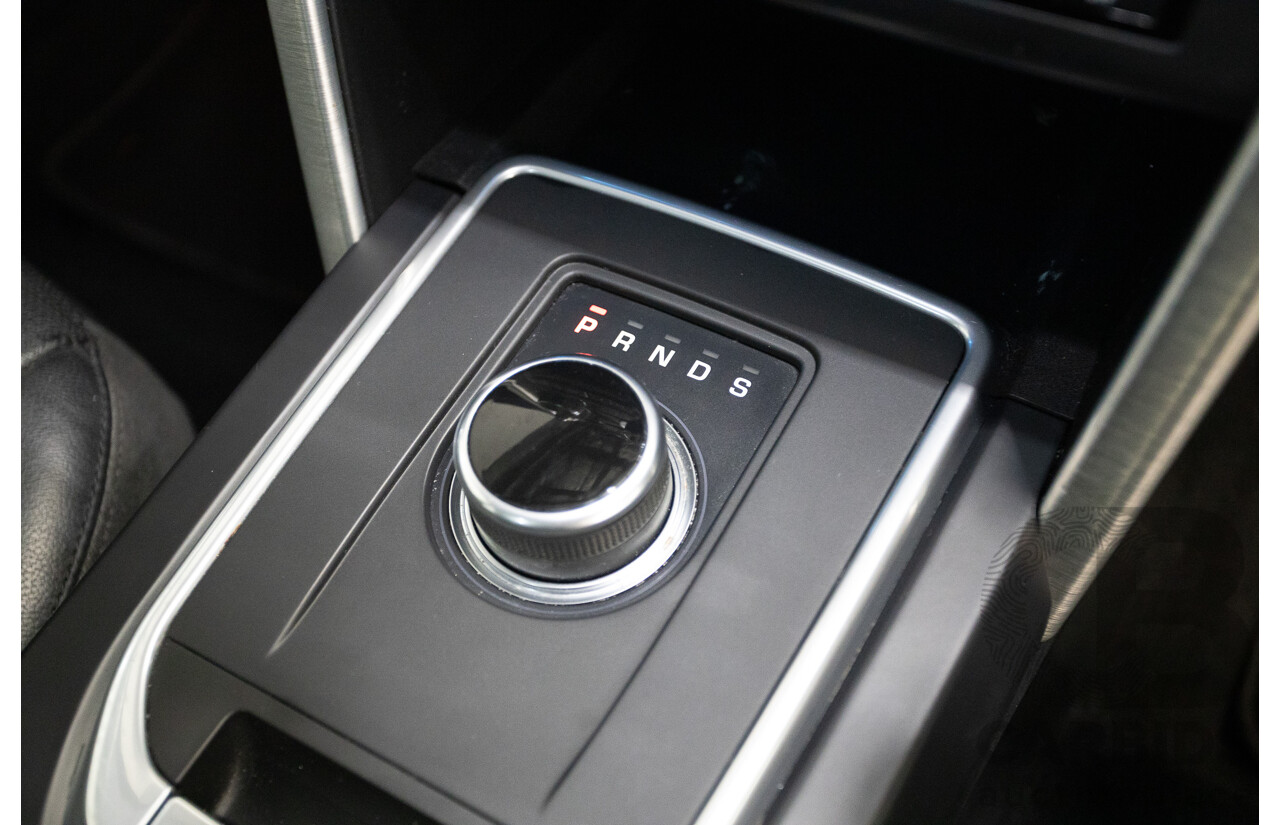 11/2017 Land Rover Discovery Sport TD4 (132kW) HSE (AWD) L550 MY18 4D Wagon Polaris White Turbo Diesel 2.0L - 7 Seats