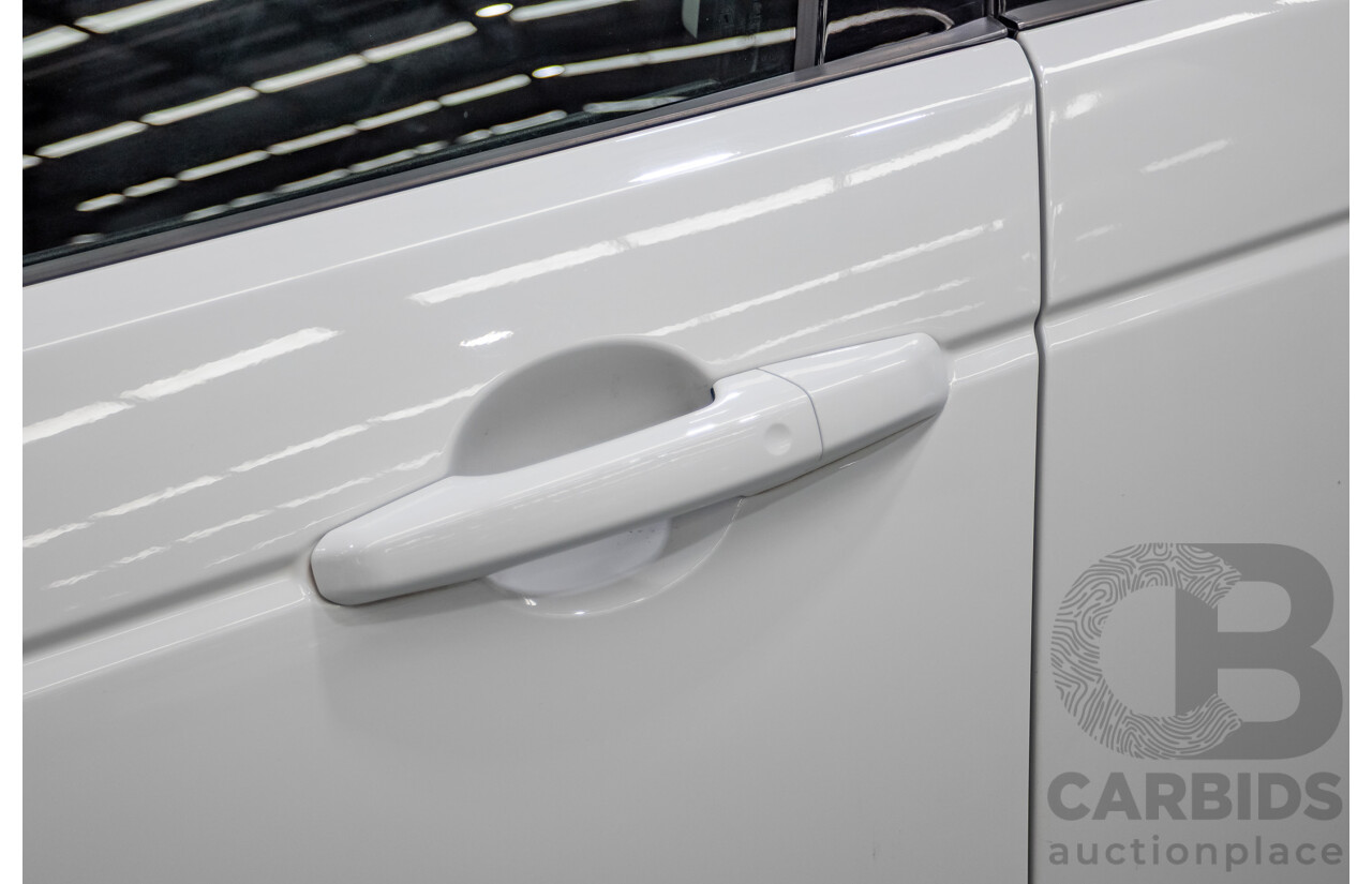 11/2017 Land Rover Discovery Sport TD4 (132kW) HSE (AWD) L550 MY18 4D Wagon Polaris White Turbo Diesel 2.0L - 7 Seats