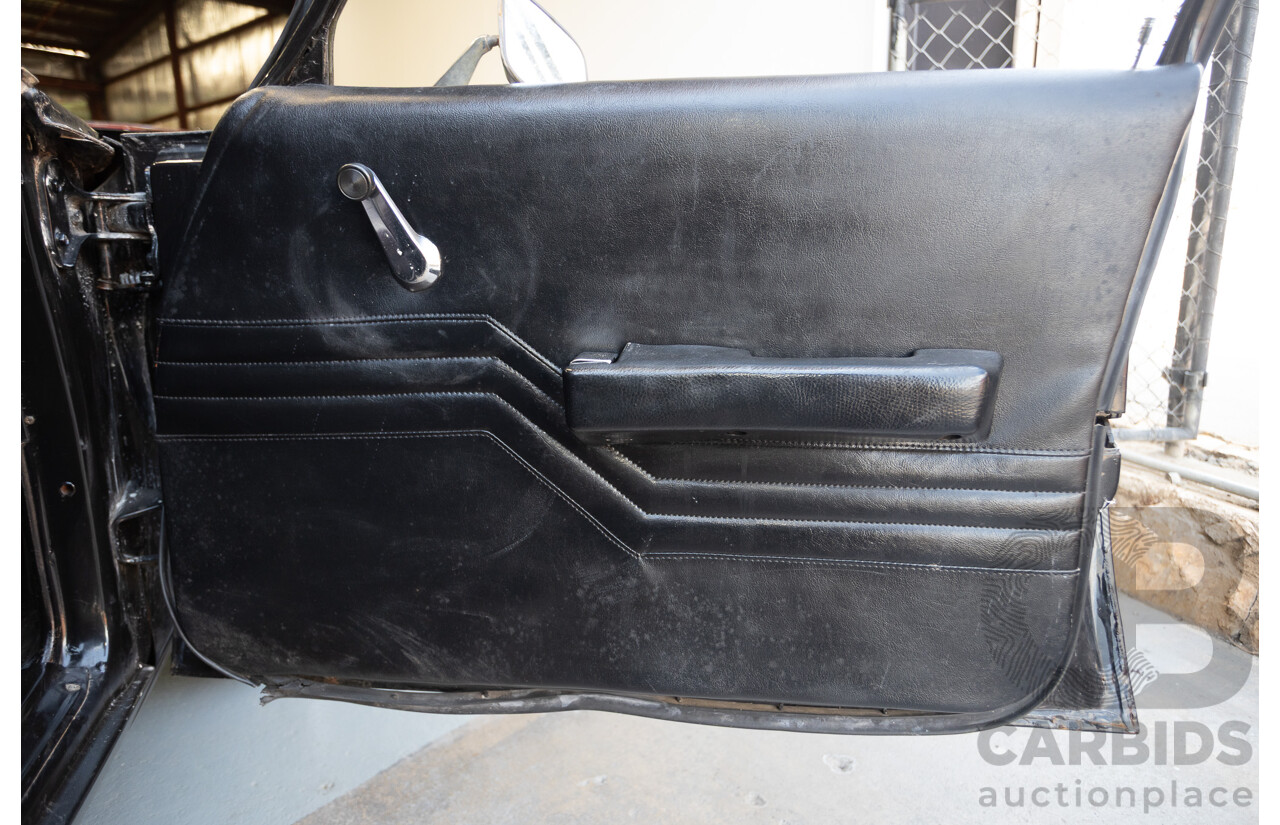 6/1981 Holden WB One Tonner 2d Trayback Utility Black V8 4.2L