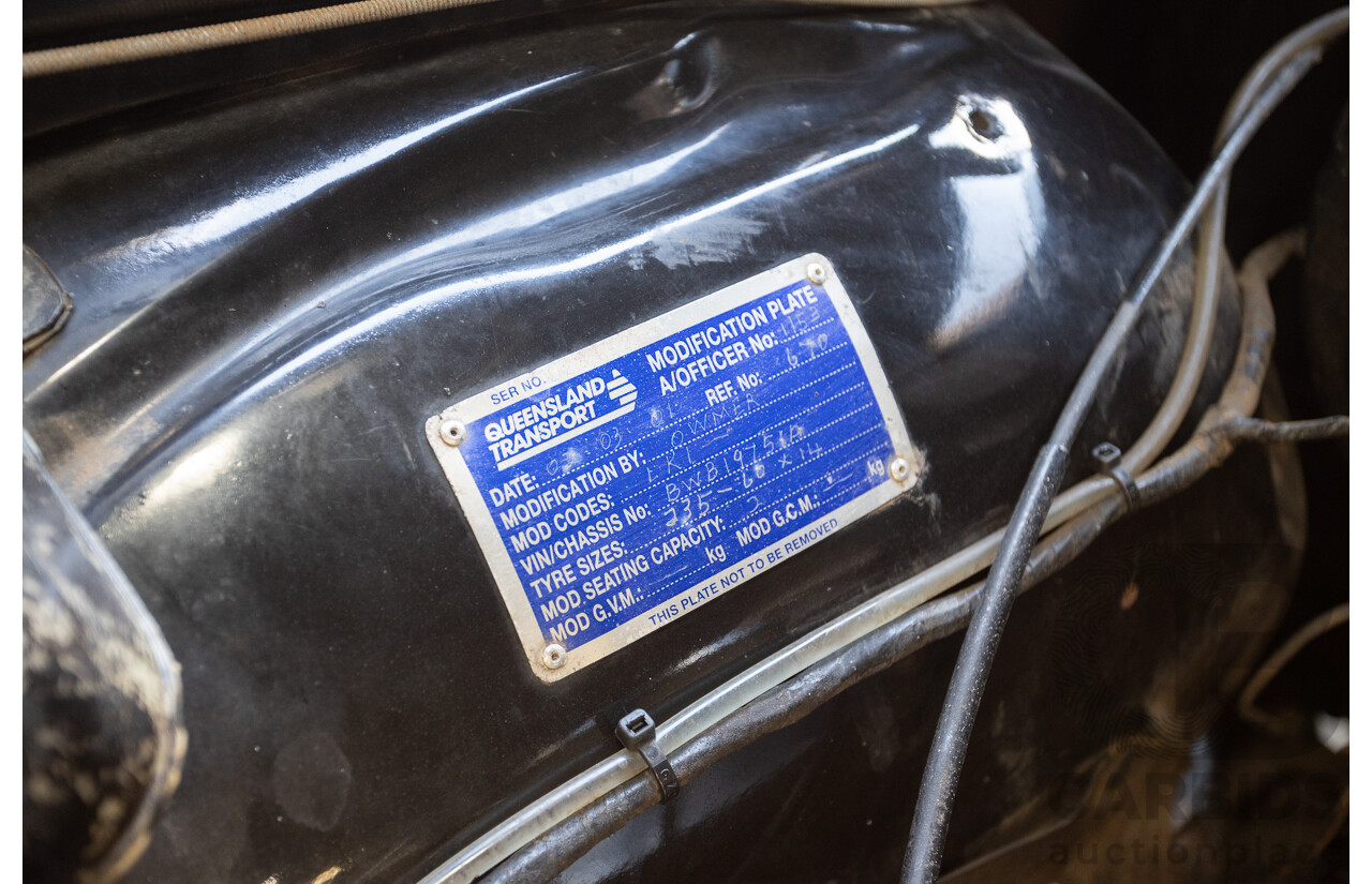 6/1981 Holden WB One Tonner 2d Trayback Utility Black V8 4.2L