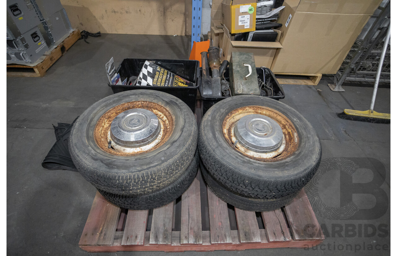 01/1966 Holden HD Special 4d Sedan Taralga Fawn / Fowlers Ivory 202ci Red Motor 3.3L