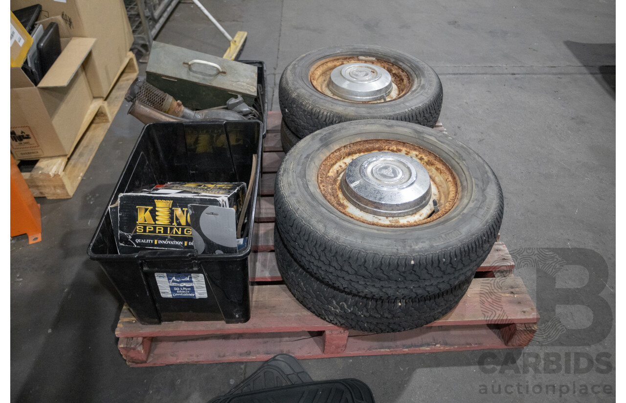 01/1966 Holden HD Special 4d Sedan Taralga Fawn / Fowlers Ivory 202ci Red Motor 3.3L