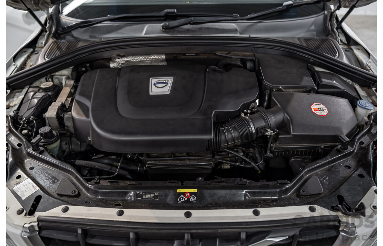 11/2010 Volvo XC60 D5 R-Design DZ MY11 4d Wagon Ice White Twin Turbo Diesel 2.4L