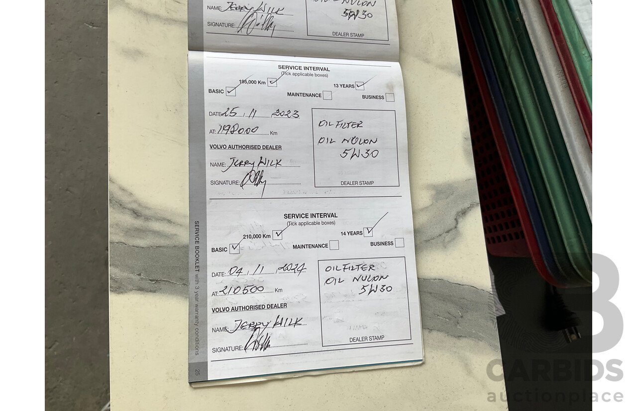 11/2010 Volvo XC60 D5 R-Design DZ MY11 4d Wagon Ice White Twin Turbo Diesel 2.4L