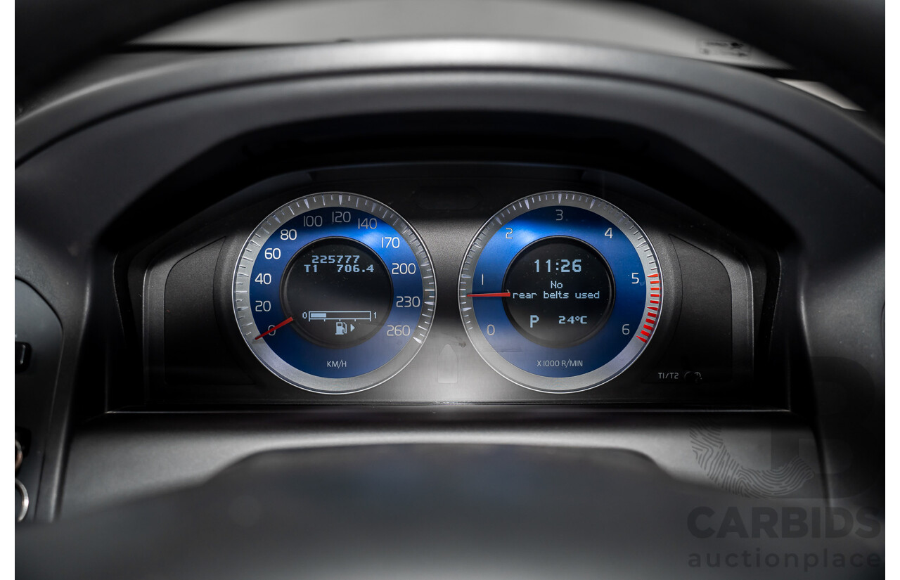 11/2010 Volvo XC60 D5 R-Design DZ MY11 4d Wagon Ice White Twin Turbo Diesel 2.4L