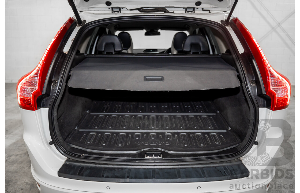 11/2010 Volvo XC60 D5 R-Design DZ MY11 4d Wagon Ice White Twin Turbo Diesel 2.4L