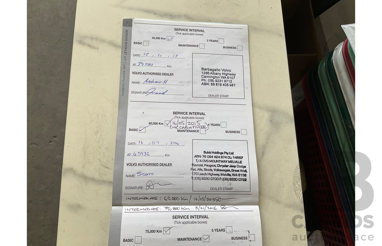 11/2010 Volvo XC60 D5 R-Design DZ MY11 4d Wagon Ice White Twin Turbo Diesel 2.4L