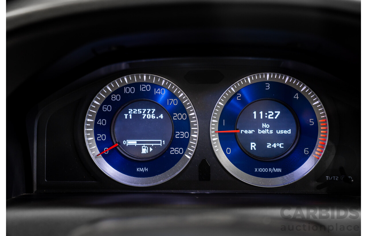 11/2010 Volvo XC60 D5 R-Design DZ MY11 4d Wagon Ice White Twin Turbo Diesel 2.4L