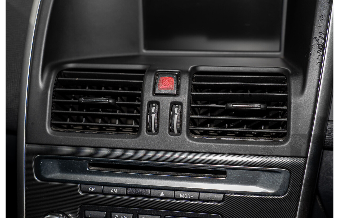 11/2010 Volvo XC60 D5 R-Design DZ MY11 4d Wagon Ice White Twin Turbo Diesel 2.4L