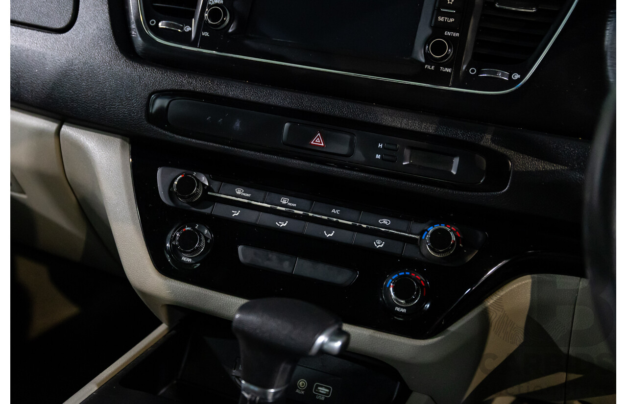 05/2018 Kia Carnival S (FWD) YP PE MY19 4d Wagon Clear White V6 3.3L