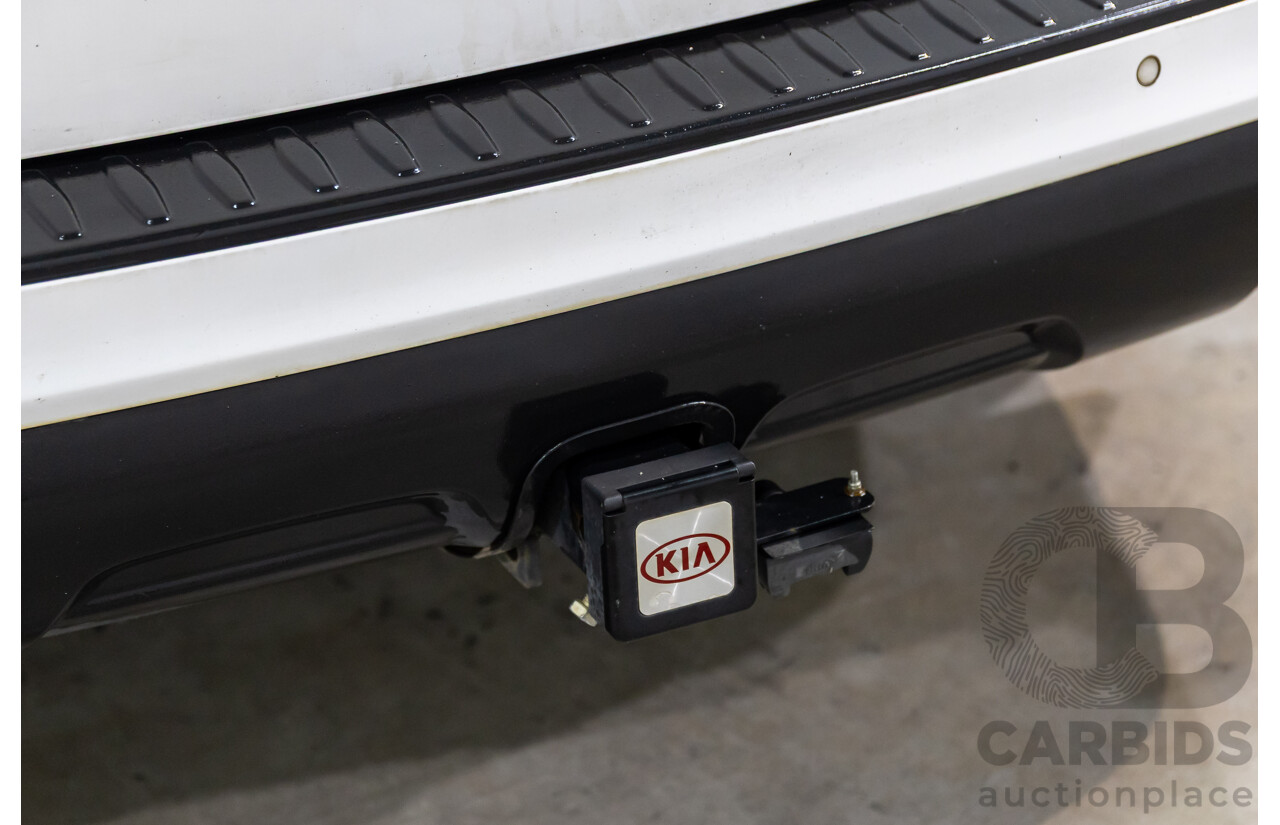 05/2018 Kia Carnival S (FWD) YP PE MY19 4d Wagon Clear White V6 3.3L