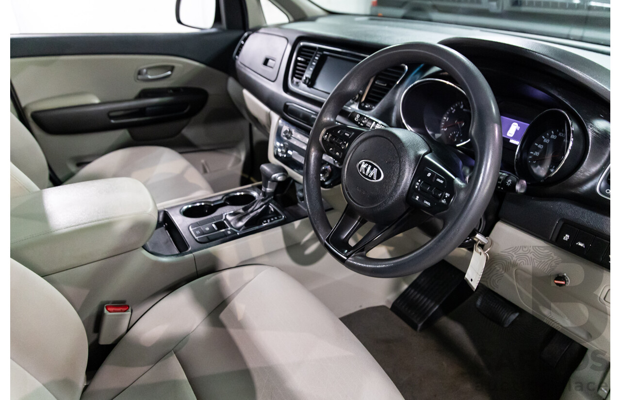 05/2018 Kia Carnival S (FWD) YP PE MY19 4d Wagon Clear White V6 3.3L