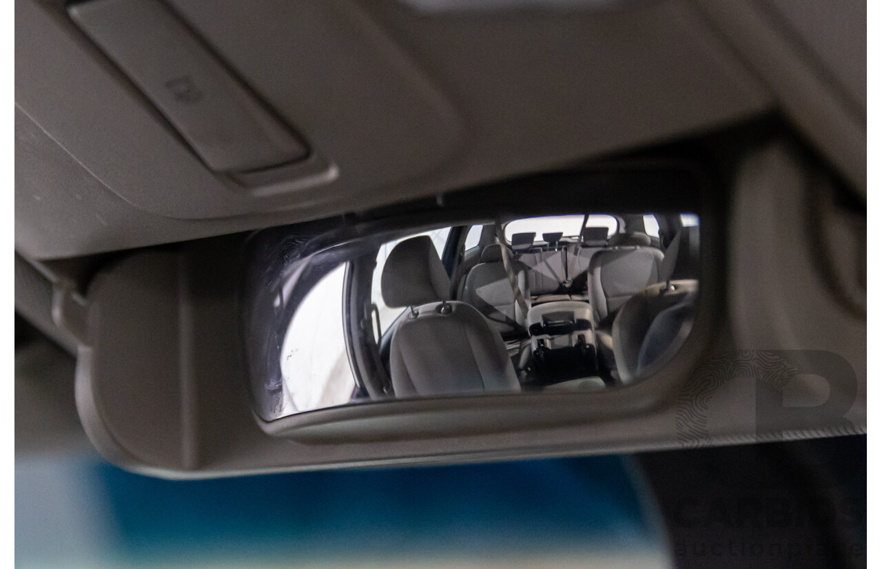 05/2018 Kia Carnival S (FWD) YP PE MY19 4d Wagon Clear White V6 3.3L