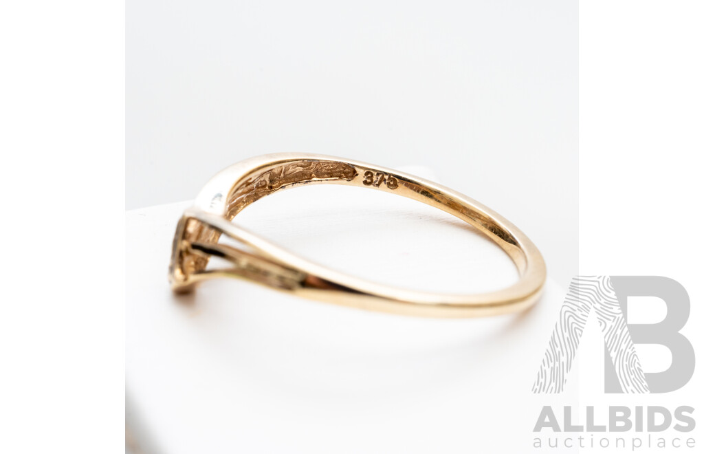 9ct Yellow Gold Ring - Size L.5