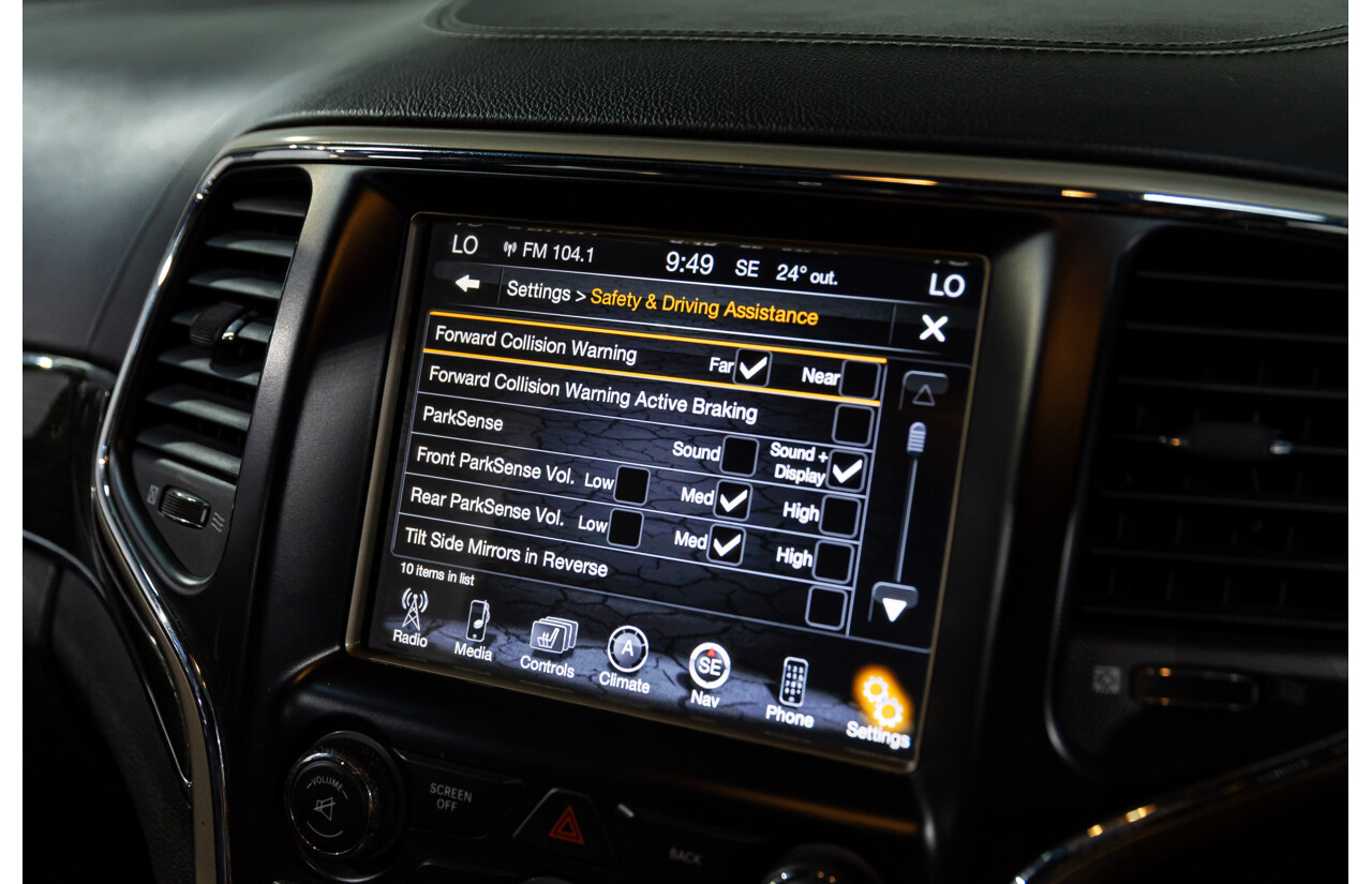 6/2013 Jeep Grand Cherokee Overland (4x4) WK MY14 4d Wagon True Blue Metallic V6 3.6L