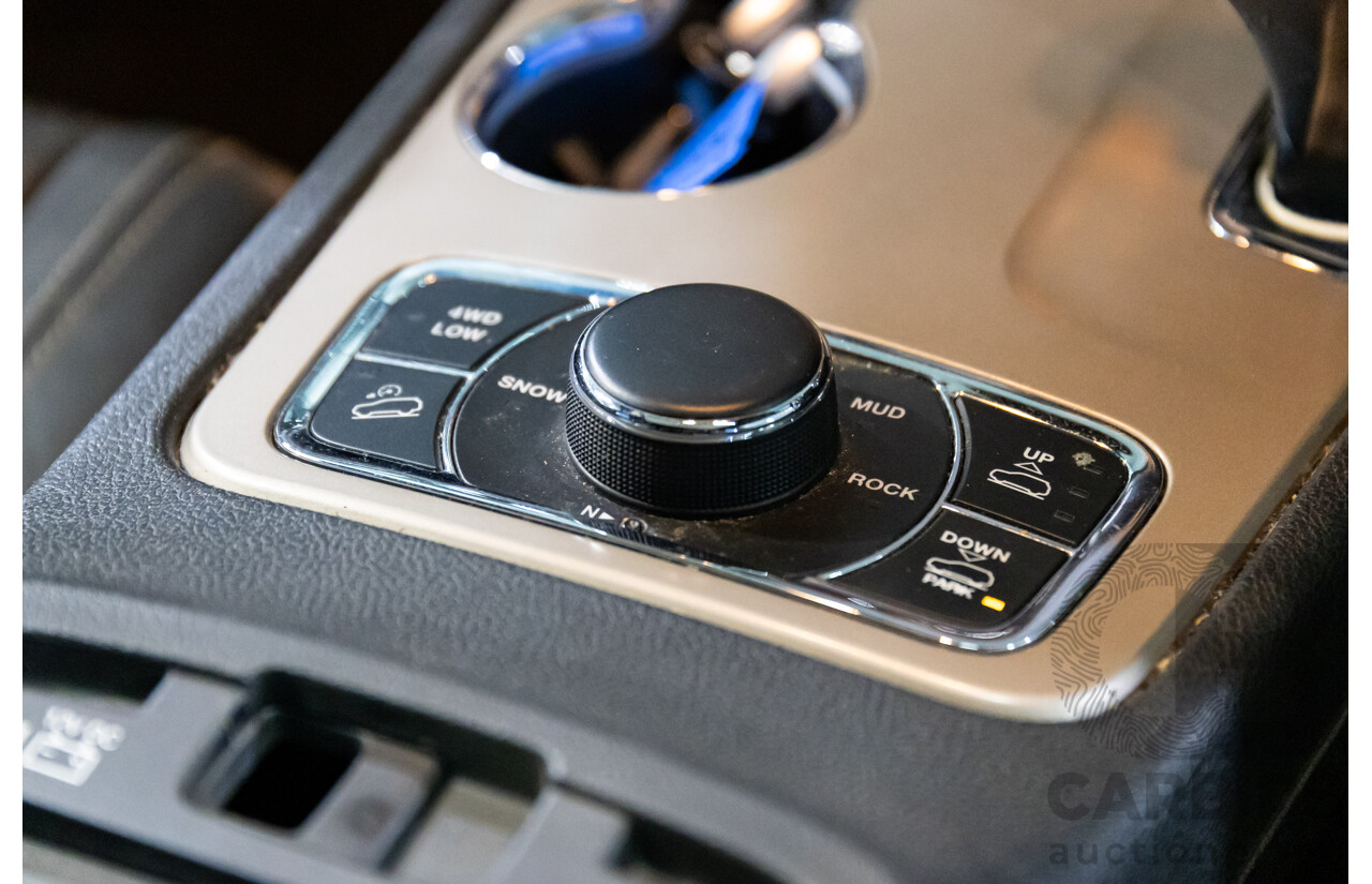 6/2013 Jeep Grand Cherokee Overland (4x4) WK MY14 4d Wagon True Blue Metallic V6 3.6L