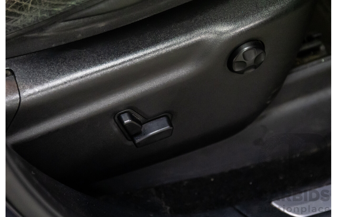 6/2013 Jeep Grand Cherokee Overland (4x4) WK MY14 4d Wagon True Blue Metallic V6 3.6L