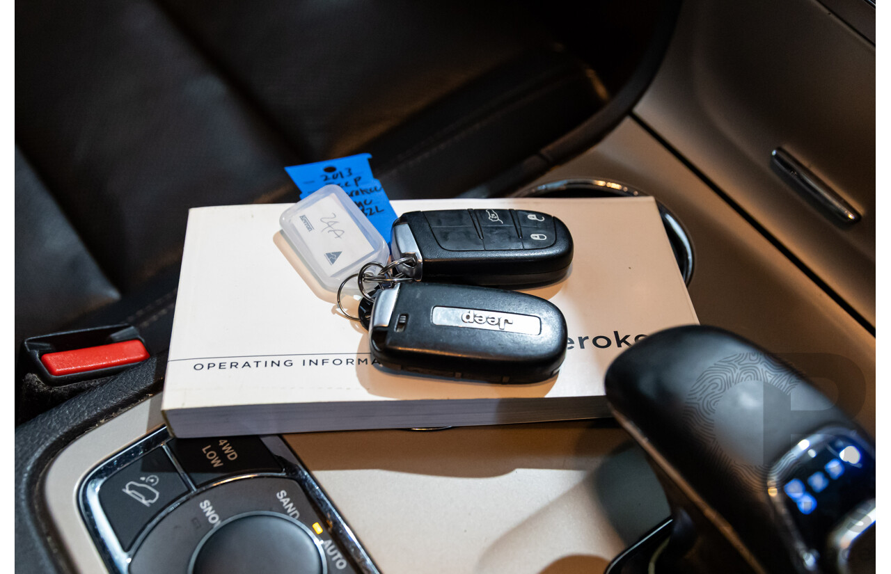 6/2013 Jeep Grand Cherokee Overland (4x4) WK MY14 4d Wagon True Blue Metallic V6 3.6L