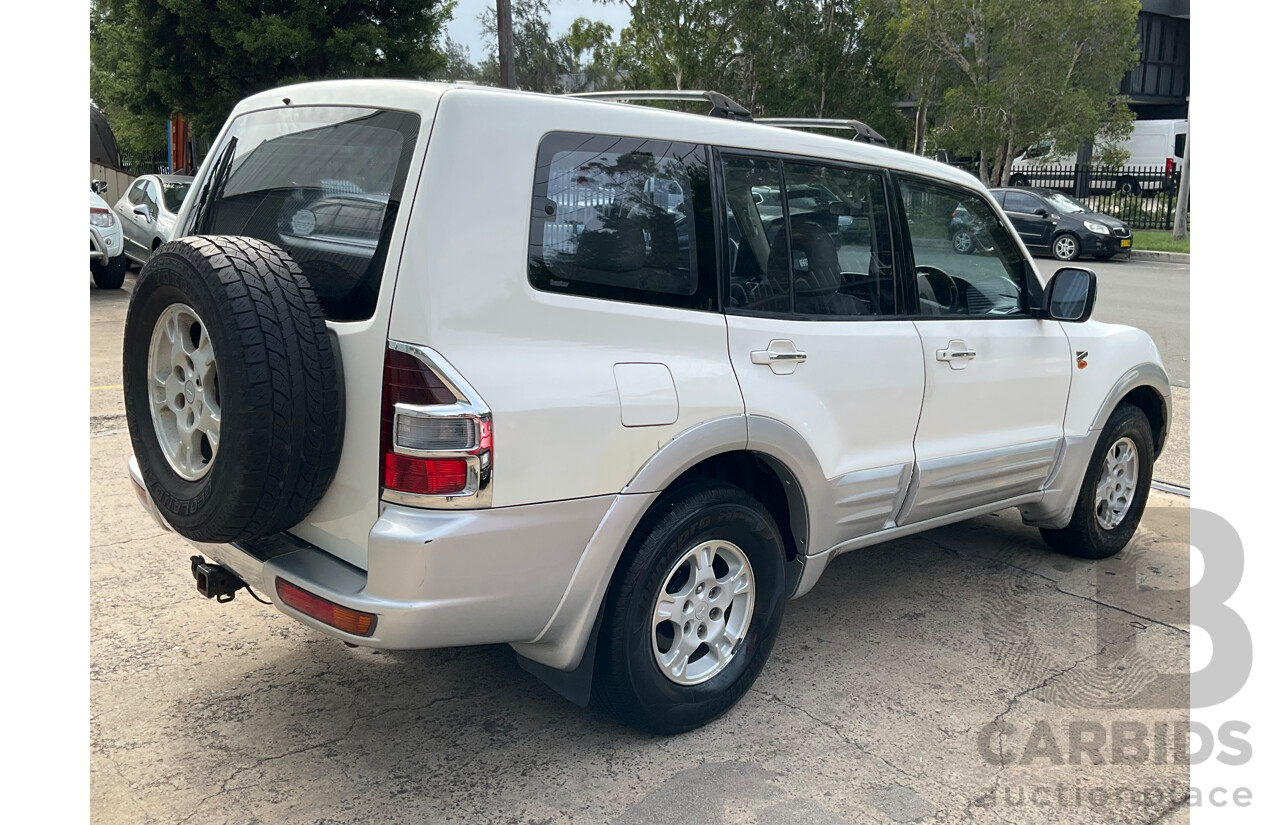 8/2000 Mitsubishi Pajero Exceed GLS LWB (4x4) NL 4d Wagon White 3.5L