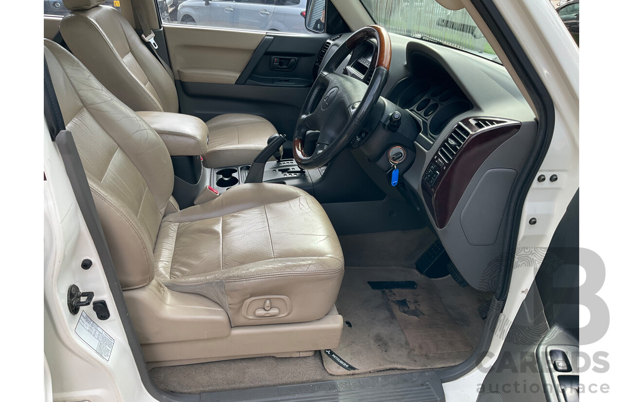 8/2000 Mitsubishi Pajero Exceed GLS LWB (4x4) NL 4d Wagon White 3.5L