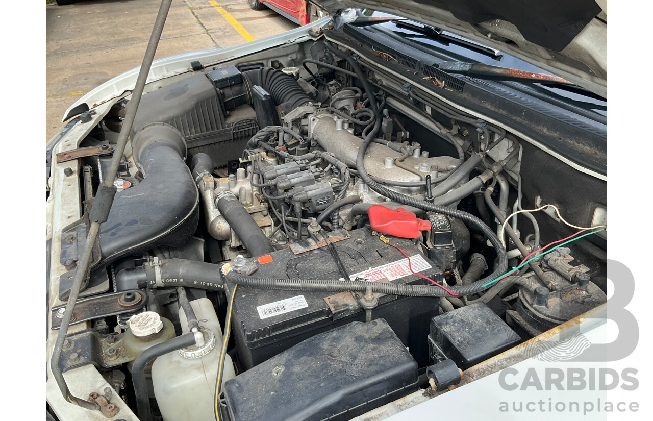 8/2000 Mitsubishi Pajero Exceed GLS LWB (4x4) NL 4d Wagon White 3.5L