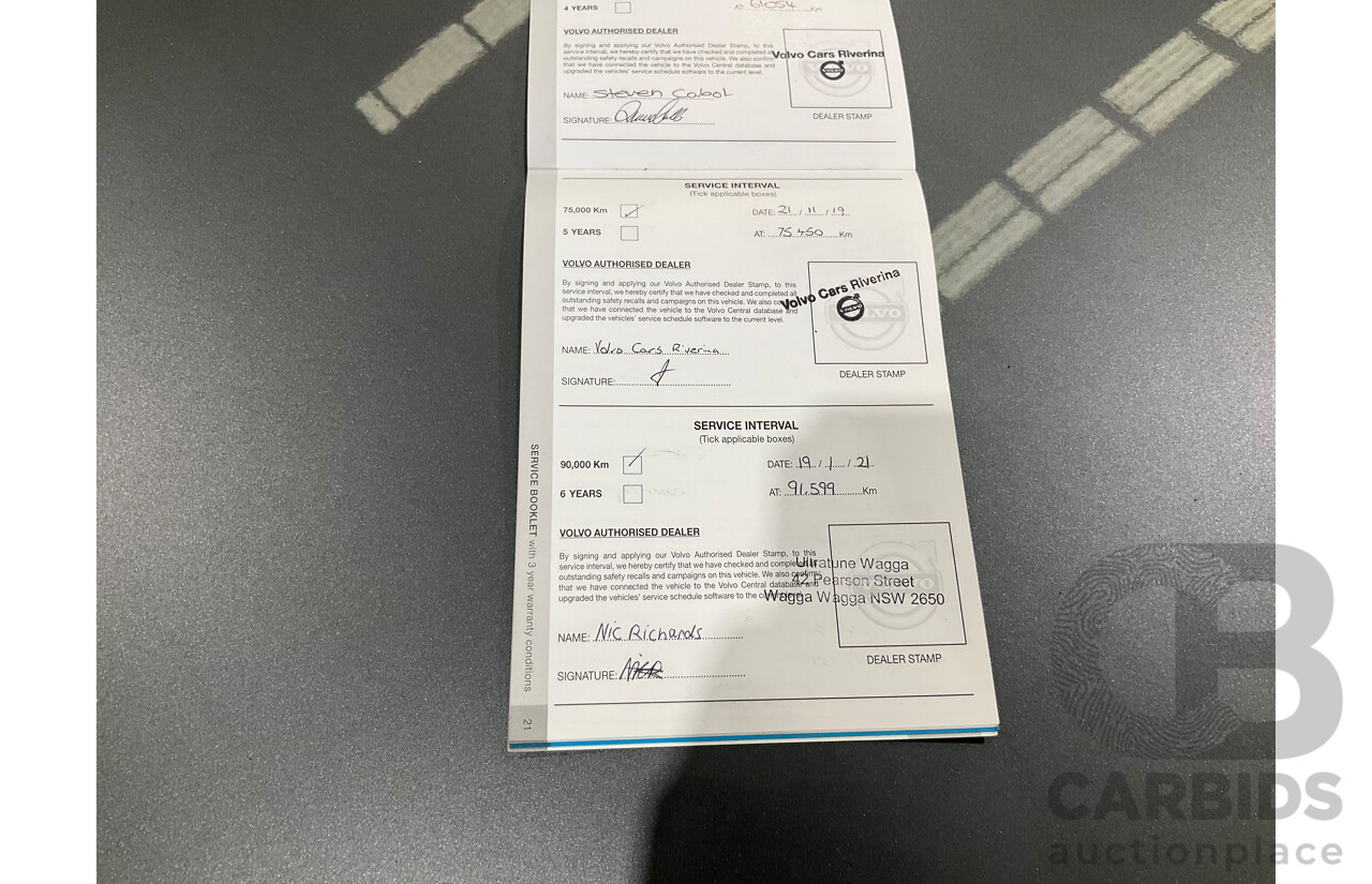 07/2018 Volvo XC40 T5 Momemtum (AWD) 536 MY18 4d Wagon Bright Silver Metallic Turbo 2.0L