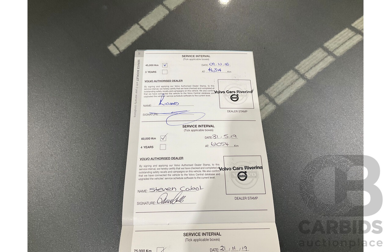 07/2018 Volvo XC40 T5 Momemtum (AWD) 536 MY18 4d Wagon Bright Silver Metallic Turbo 2.0L