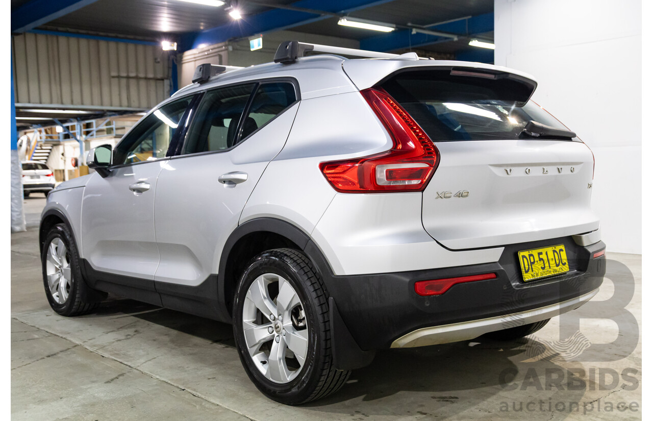 07/2018 Volvo XC40 T5 Momemtum (AWD) 536 MY18 4d Wagon Bright Silver Metallic Turbo 2.0L