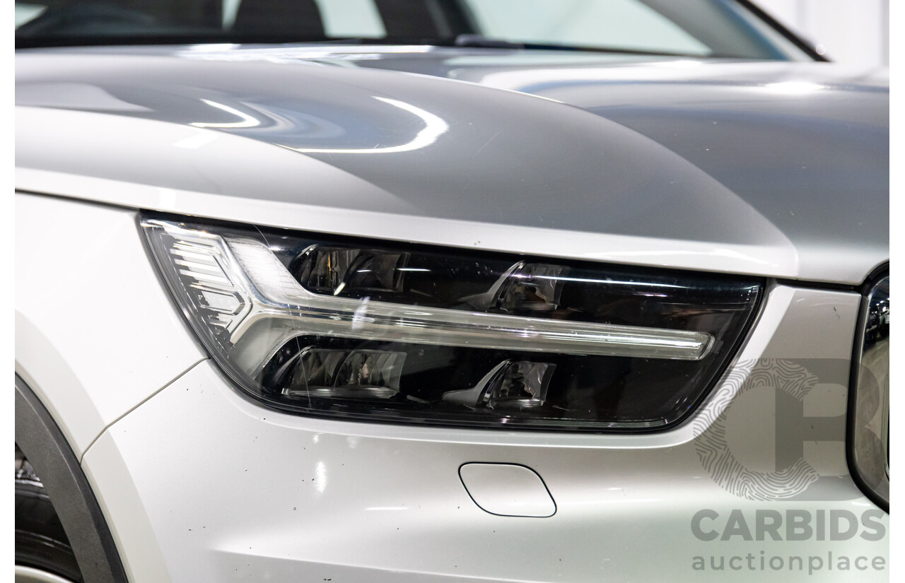07/2018 Volvo XC40 T5 Momemtum (AWD) 536 MY18 4d Wagon Bright Silver Metallic Turbo 2.0L