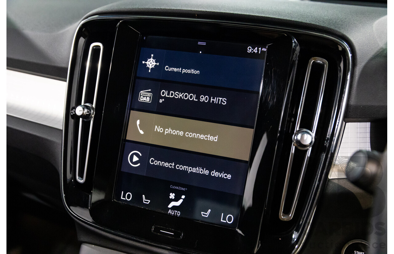 07/2018 Volvo XC40 T5 Momemtum (AWD) 536 MY18 4d Wagon Bright Silver Metallic Turbo 2.0L