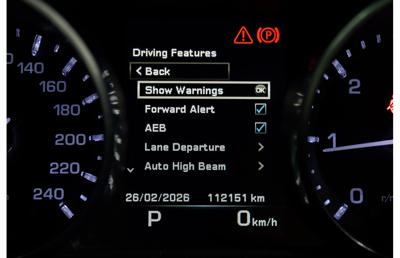 01/2016 Land Rover Discovery Sport Td4 HSE (AWD) LC MY16.5 4d Wagon Santorini Black Metallic Turbo Diesel 2.2L