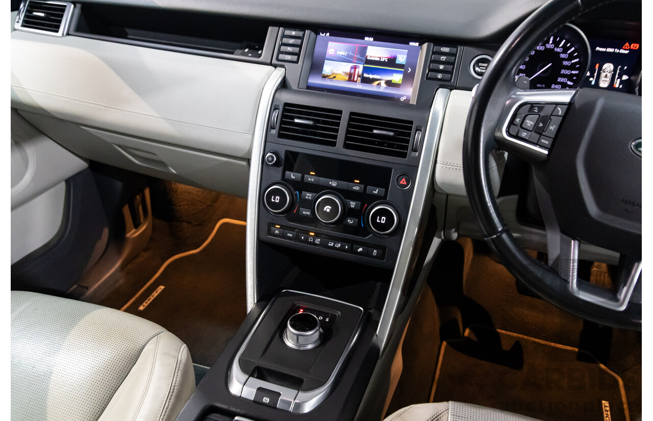 01/2016 Land Rover Discovery Sport Td4 HSE (AWD) LC MY16.5 4d Wagon Santorini Black Metallic Turbo Diesel 2.2L