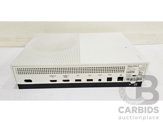 Microsoft (1681) Xbox One S Console W/ Controller