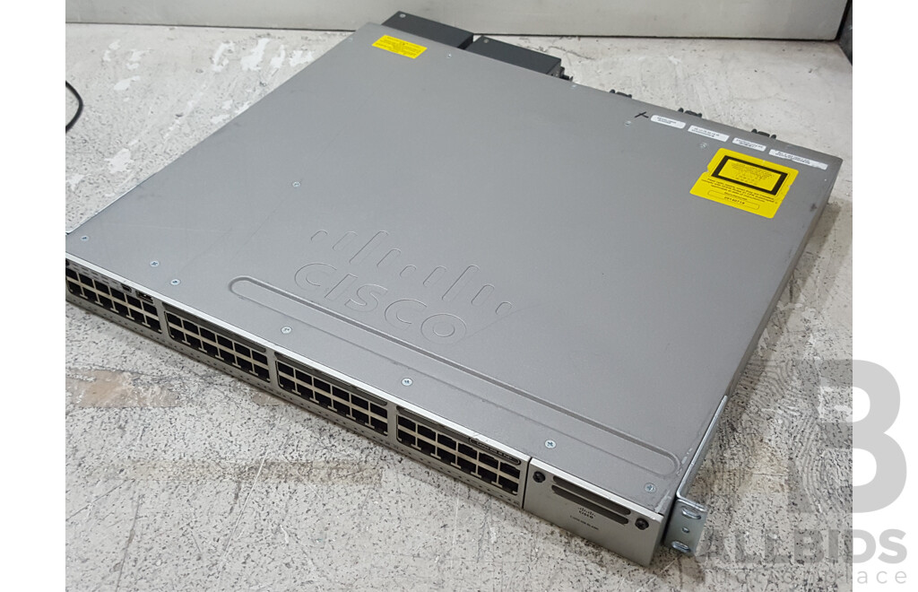 Cisco (WS-C3850-48F-S) Catalyst 3850 48 PoE+ 48-Port Gigabit Switch