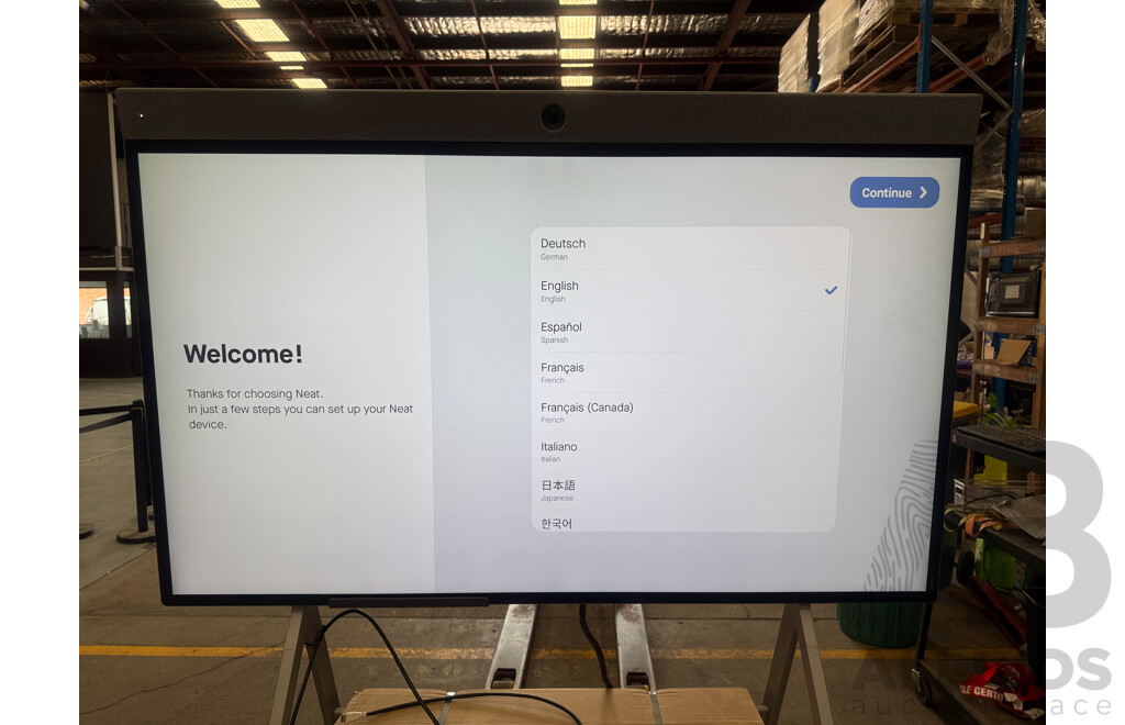 Neat Board 65 Inch Touch Screen Monitor with Rollerable Fixed Stand