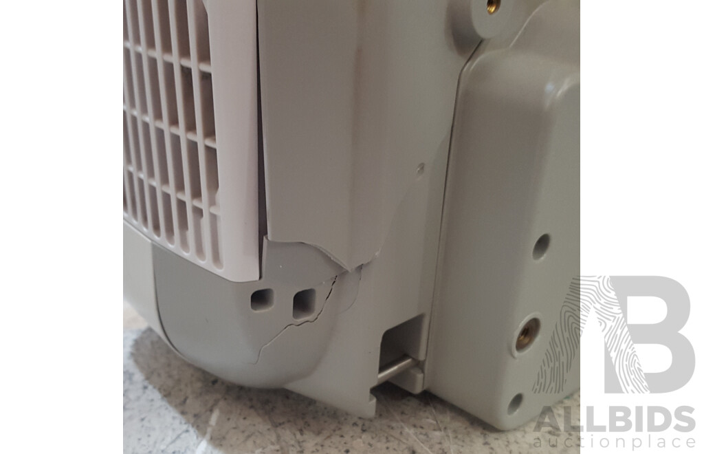 Epson (EB-575Wi) WXGA 3LCD Projector