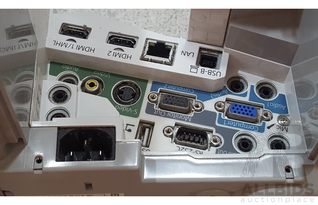 Epson (EB-575Wi) WXGA 3LCD Projector