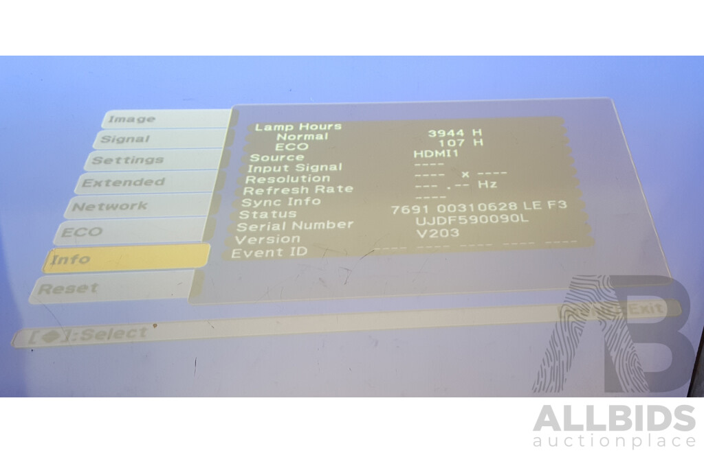 Epson (EB-575Wi) WXGA 3LCD Projector