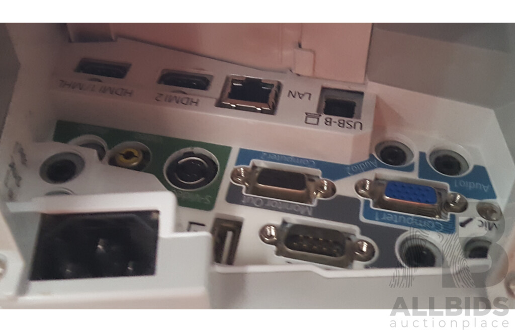 Epson (EB-575Wi) WXGA 3LCD Projector