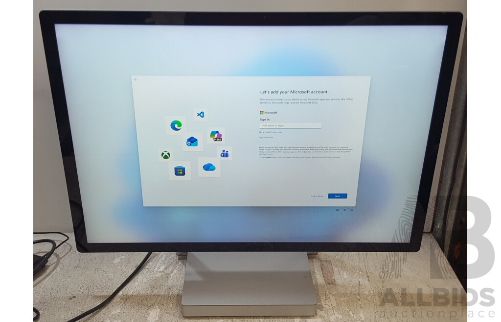 Microsoft (2028) Surface Studio 2+ 11th Gen Intel Core i7 (11370H) 3.30GHz-4.80GHz 4-Core CPU 28-Inch Touchscreen All-in-One Computer