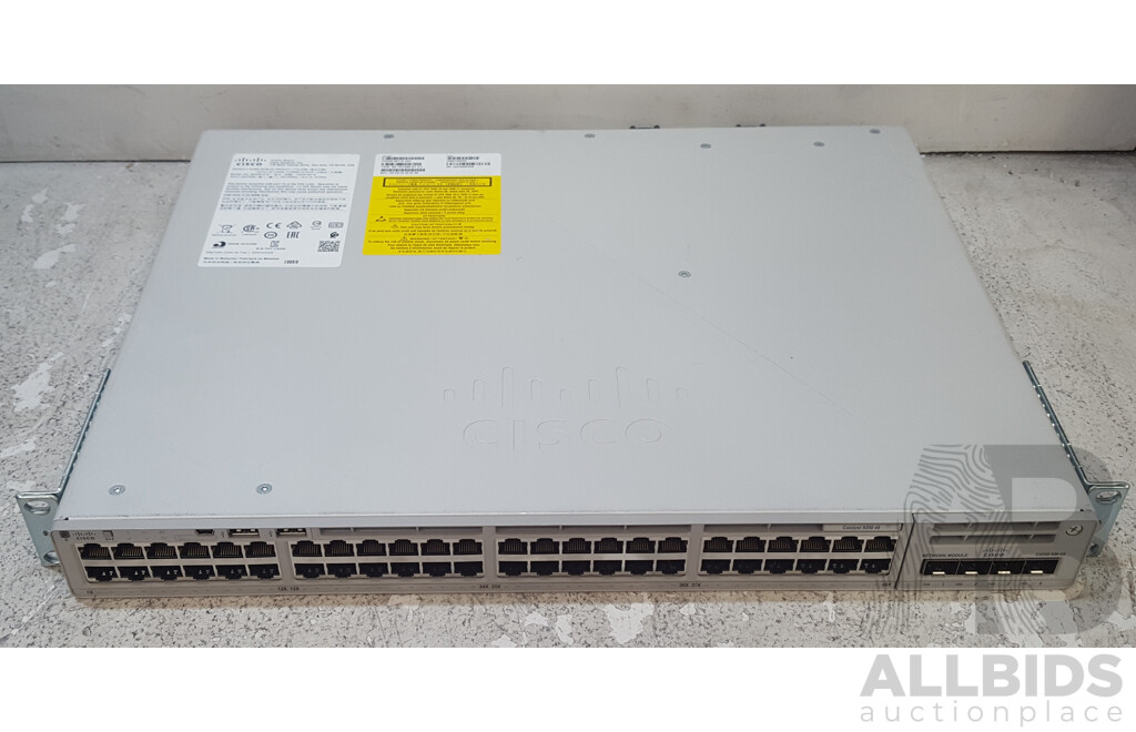 Cisco (C9200-48T-E) Catalyst 9200 48 48-Port Gigabit Ethernet Switch