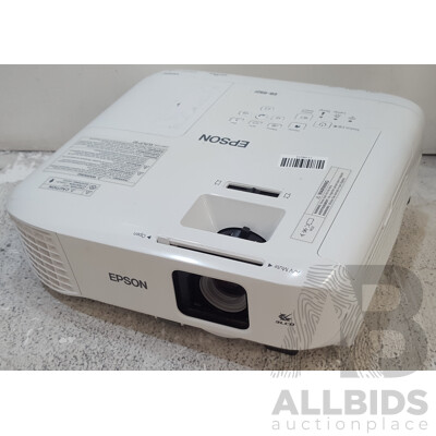 Epson (EB-992F) Full HD (1080p) 3LCD Projector