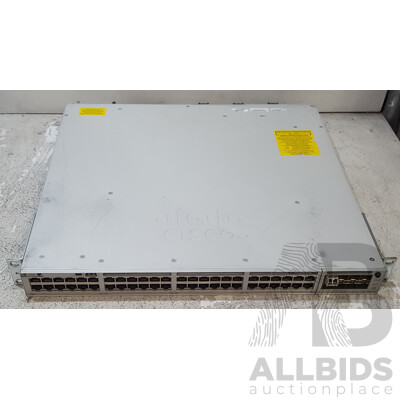 Cisco (C9300-48P-E) Catalyst 9300 48 PoE+ 48-Port Gigabit Switch