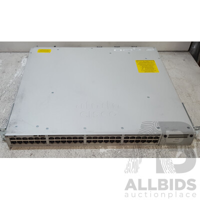 Cisco (C9300-48P-E) Catalyst 9300 48 PoE+ 48-Port Gigabit Switch