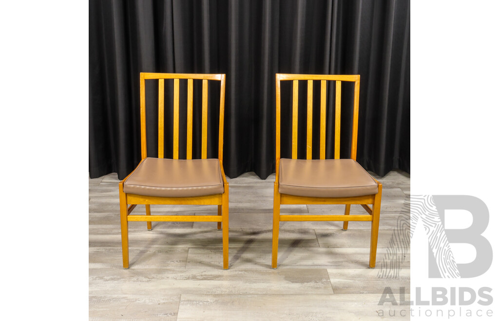 Pair of Maple Splat Back Dining Chairs by Fred Ward for Kees Westra