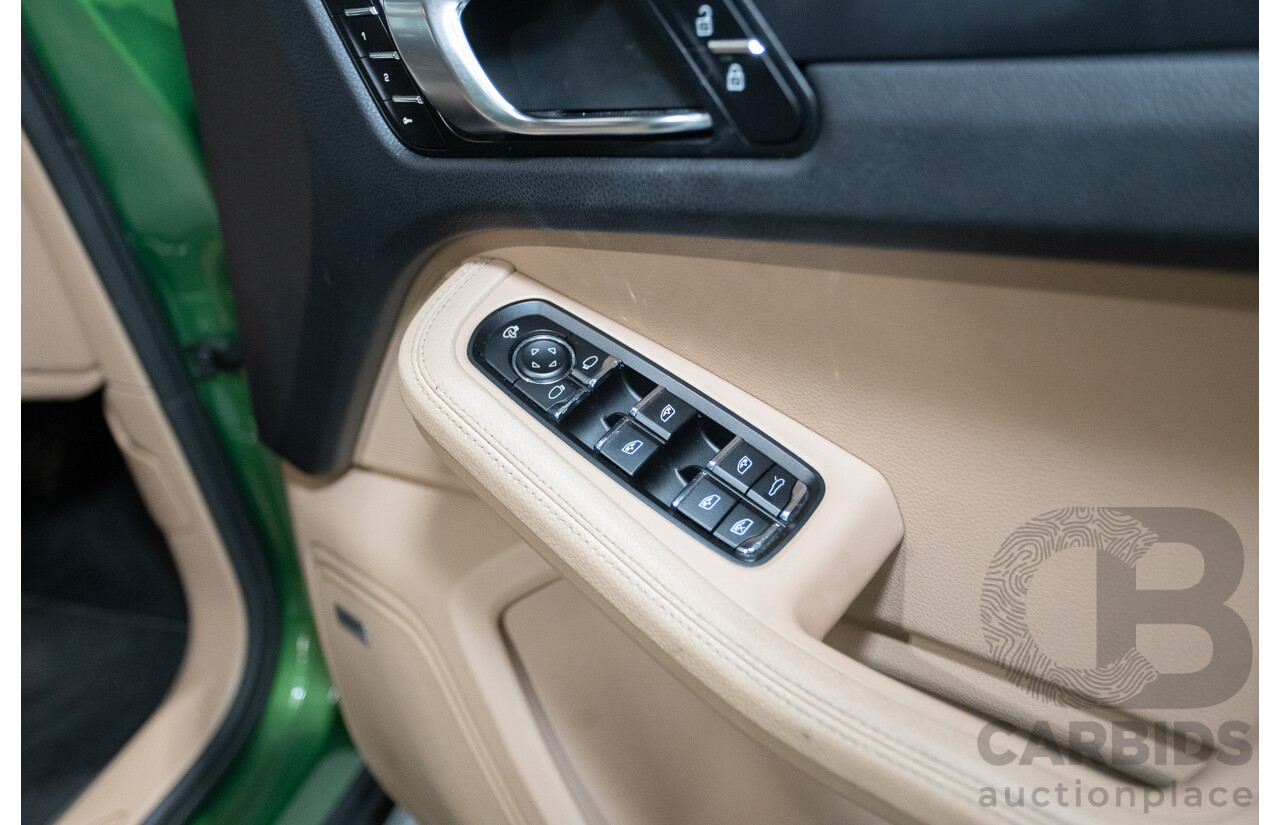 6/2019 Porsche Macan (AWD) 95B MY19 4D Wagon Mamba Green Metallic Turbo 2.0L