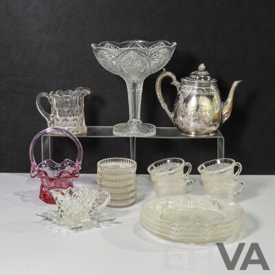 20 Piece Set of Glassware and Tea Pot