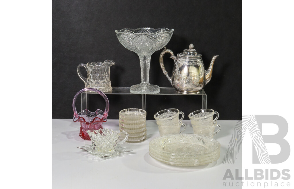20 Piece Set of Glassware and Tea Pot