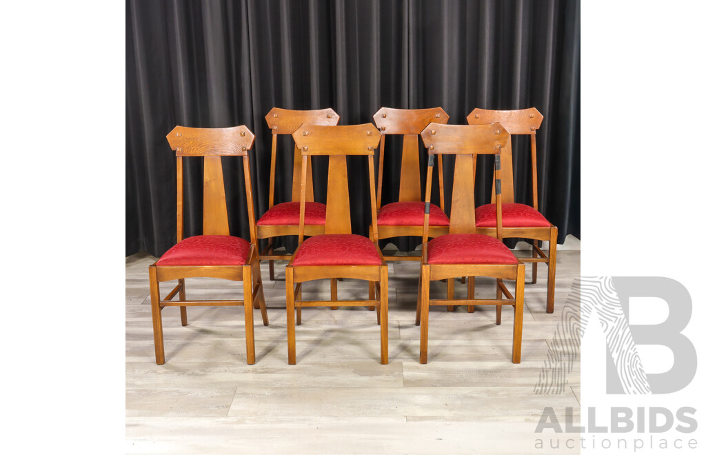 Arts and Crafts Oak Seven Piece Dining Suite