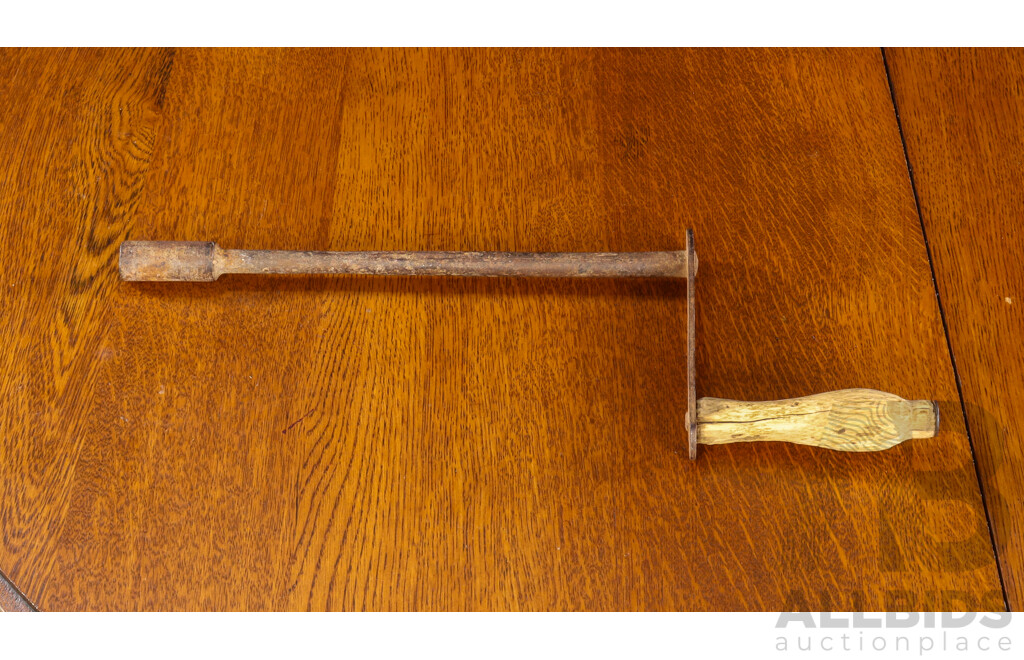 Arts and Crafts Oak Seven Piece Dining Suite